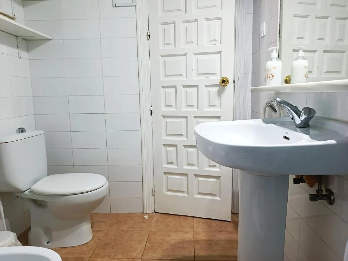 Torremolinos Carihuela Renovado - Wifi 365 Mbps - Fire Stick Amazon - Playa A 50 Metros Apartment