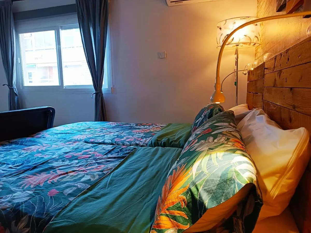 Torremolinos Carihuela Renovado - Wifi 365 Mbps - Fire Stick Amazon - Playa A 50 Metros Apartment