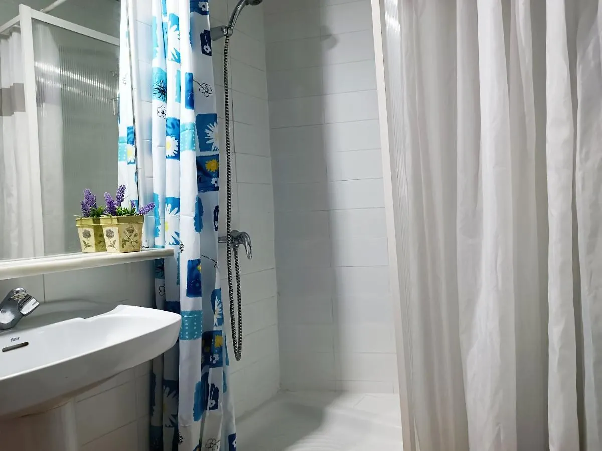 Torremolinos Carihuela Renovado - Wifi 365 Mbps - Fire Stick Amazon - Playa A 50 Metros Apartment Spain