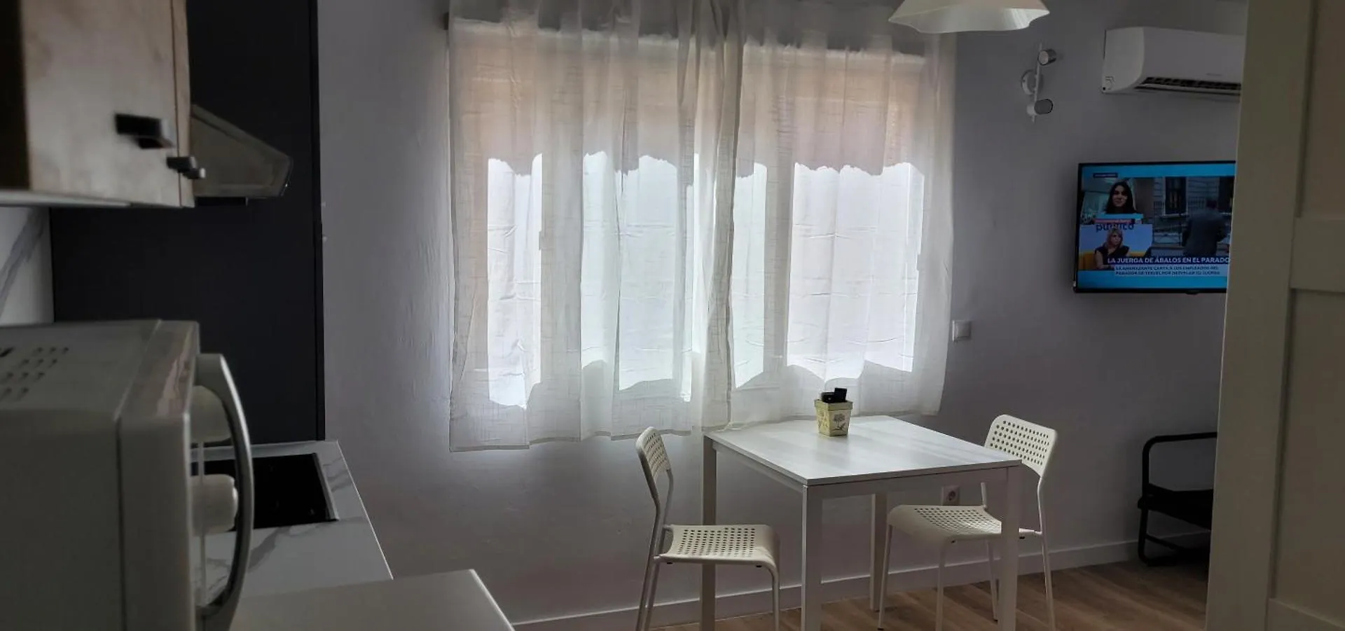 Torremolinos Carihuela Renovado - Wifi 365 Mbps - Fire Stick Amazon - Playa A 50 Metros Apartment Spain