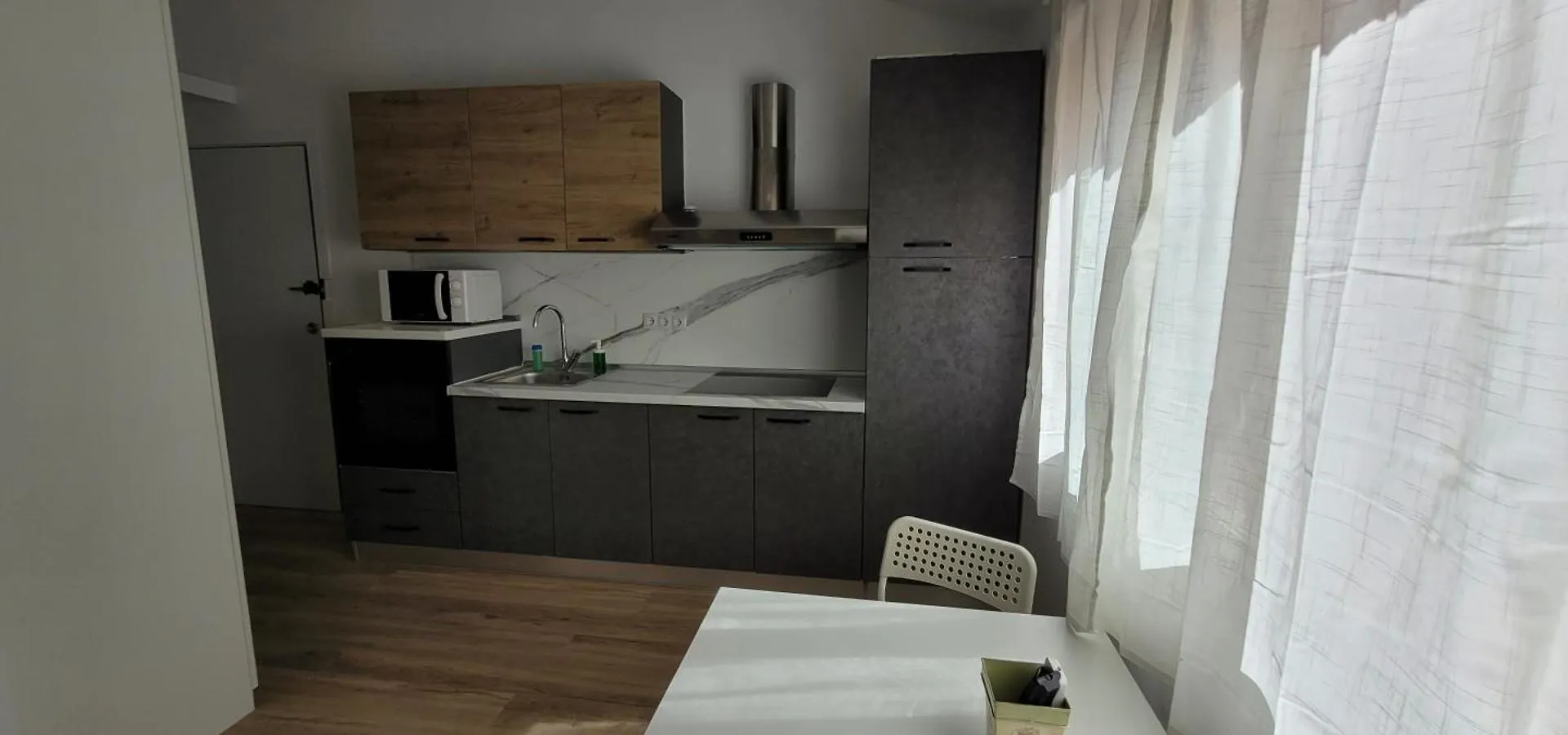Torremolinos Carihuela Renovado - Wifi 365 Mbps - Fire Stick Amazon - Playa A 50 Metros Apartment