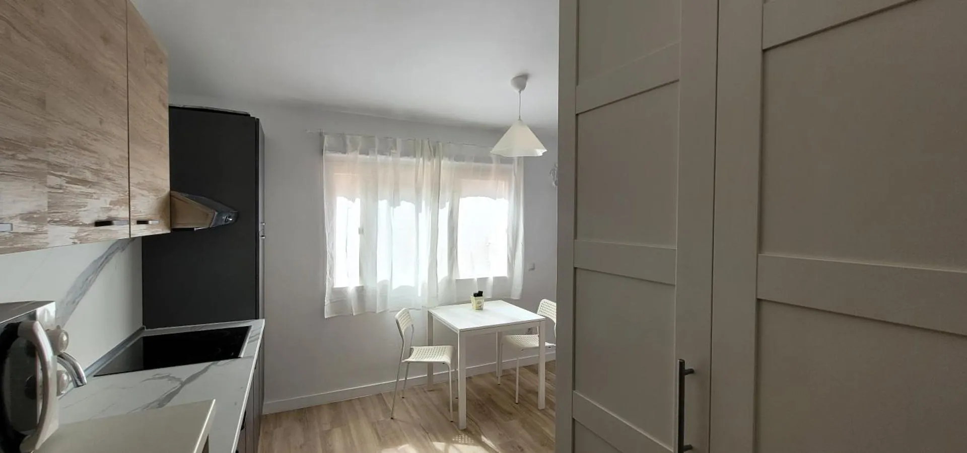 Torremolinos Carihuela Renovado - Wifi 365 Mbps - Fire Stick Amazon - Playa A 50 Metros Apartment Spain